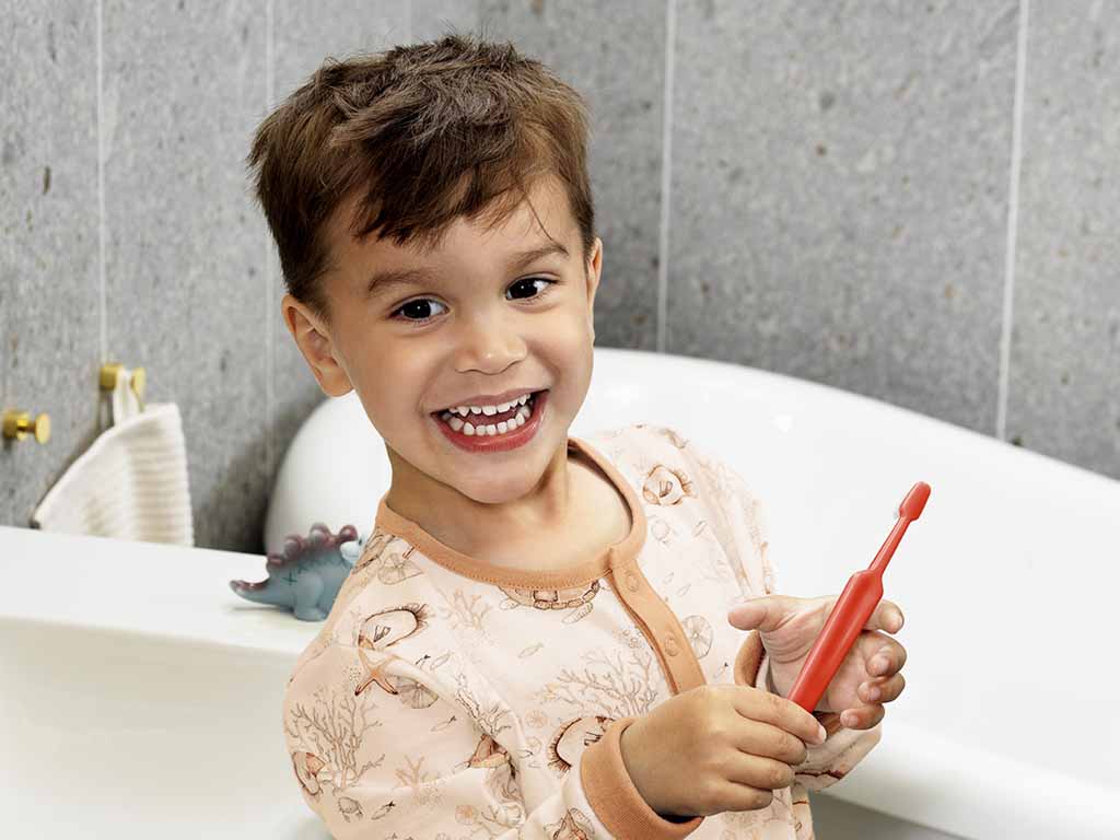 https://prod.tepe.com/contentassets/eb3cd4bed3b6463abae357b5dc14c879/tepe-broschueren-tipps-fuer-gesunde-kinderzaehne-1280x720.jpg
