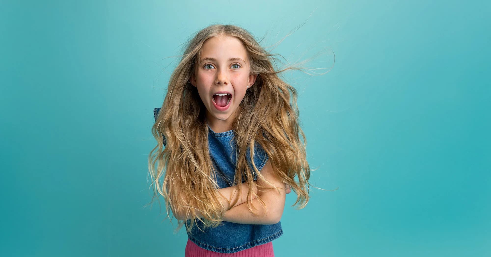https://prod.tepe.com/contentassets/938bf4d8575348ec9dfa22b4e6f5b536/junior_toothpaste_happy_kid_hair.jpg