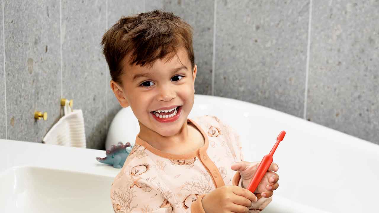https://prod.tepe.com/contentassets/eb3cd4bed3b6463abae357b5dc14c879/tepe-broschueren-tipps-fuer-gesunde-kinderzaehne-1280x720.jpg