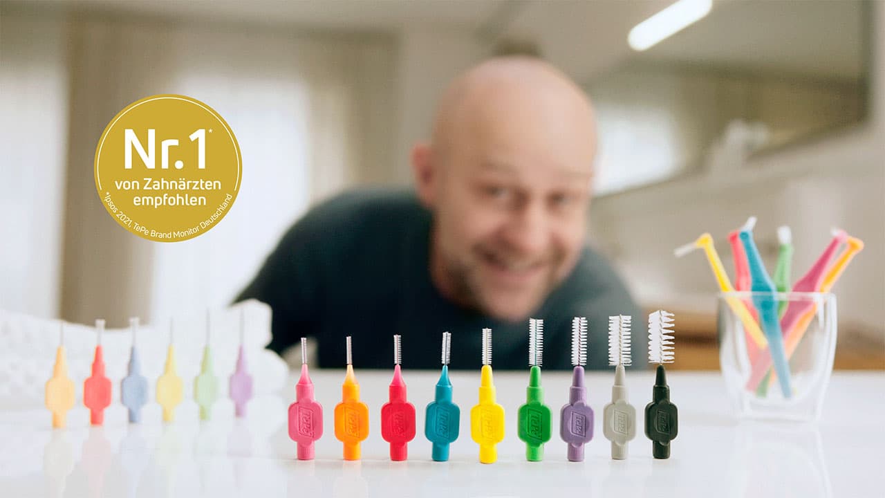 https://prod.tepe.com/globalassets/germany/kampagnen/jurgen-vogel/jurgen-vogel-interdentalbuersten.jpg